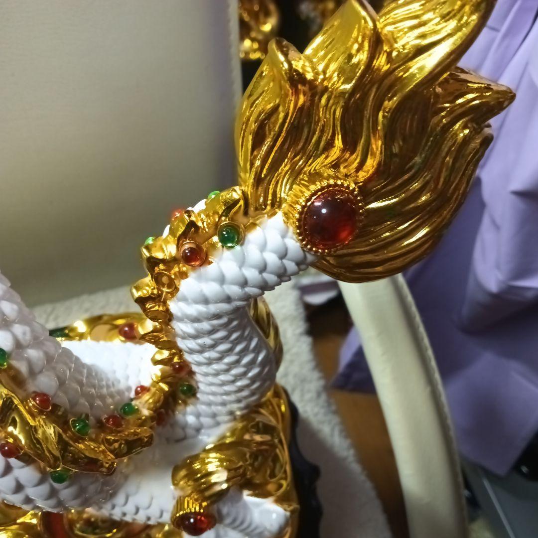 中国工芸品　白色と金色の白龍　ダンシングドラゴン
