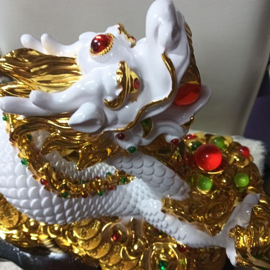 中国工芸品　白色と金色の白龍　ダンシングドラゴン