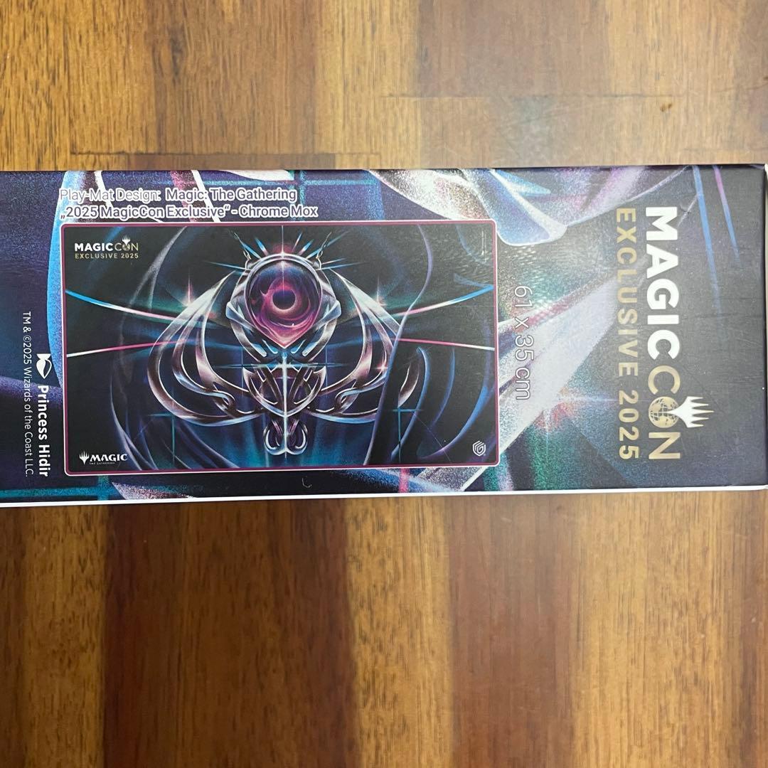 マジックコンラスベガス2025 限定スティッチドプレイマット《金属モックス》