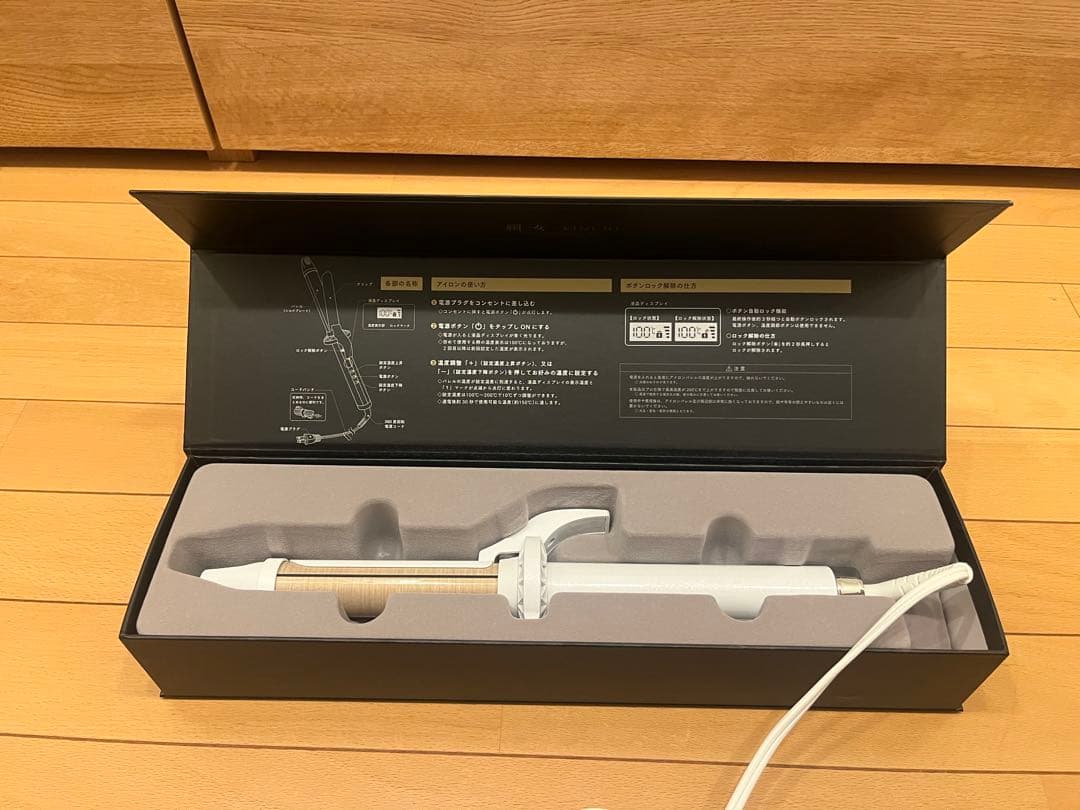 ホワイト カールヘアアイロン　絹女　KINUJO コテ　28mm