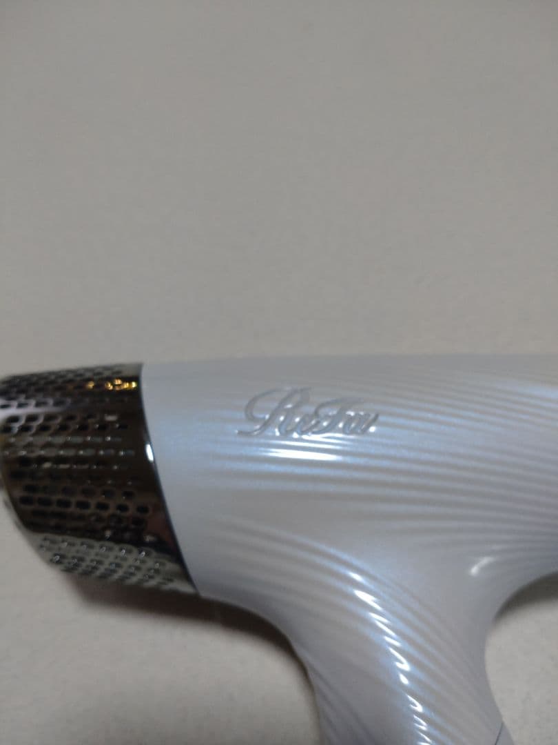 リファ ドライヤー ホワイト　※ボタン欠け