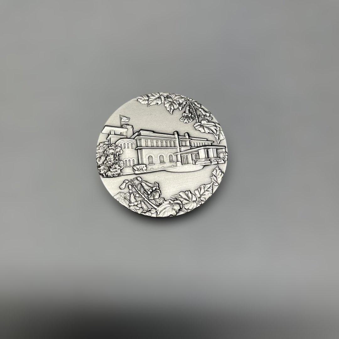 純銀　記念メダル３