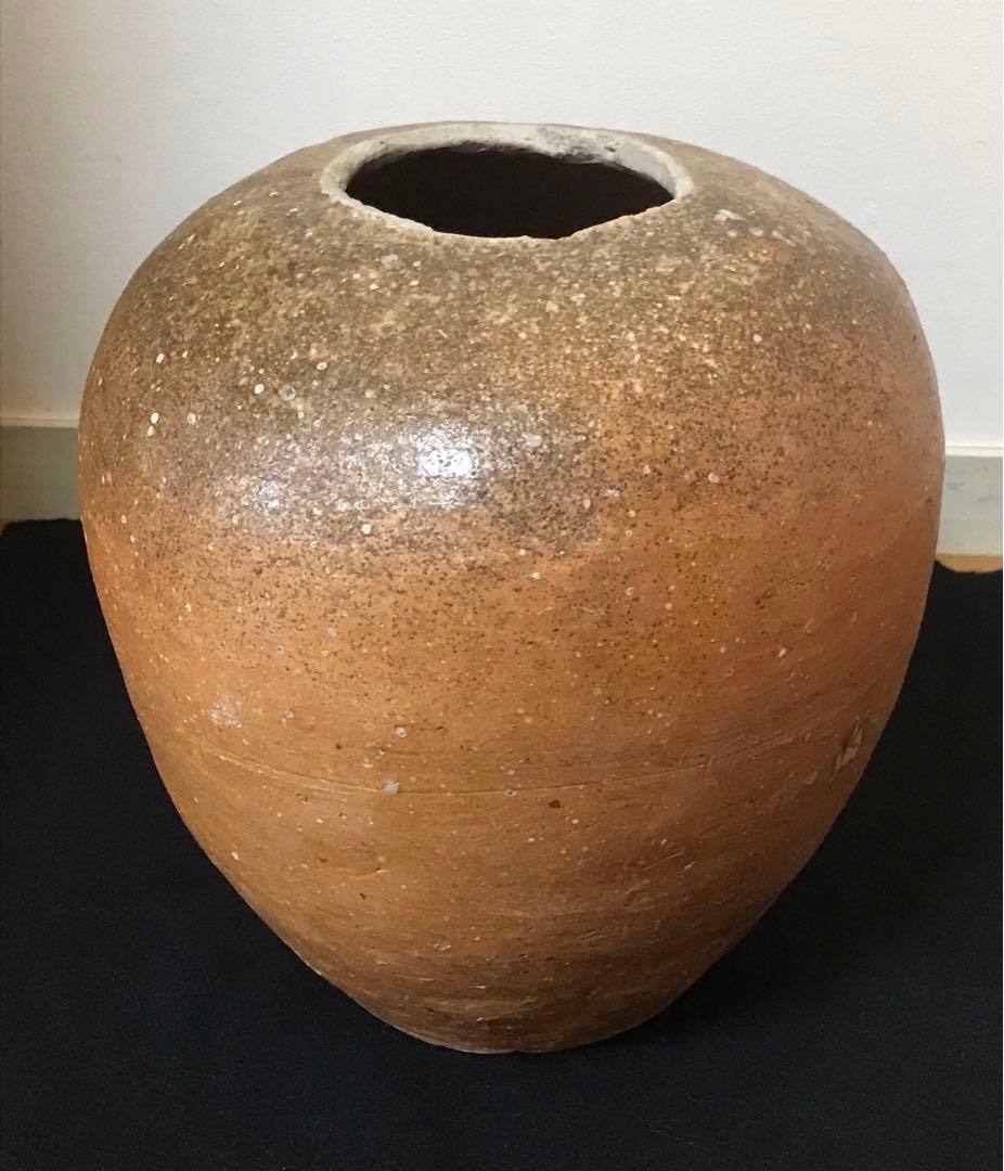 古信楽壺　室町末〜桃山