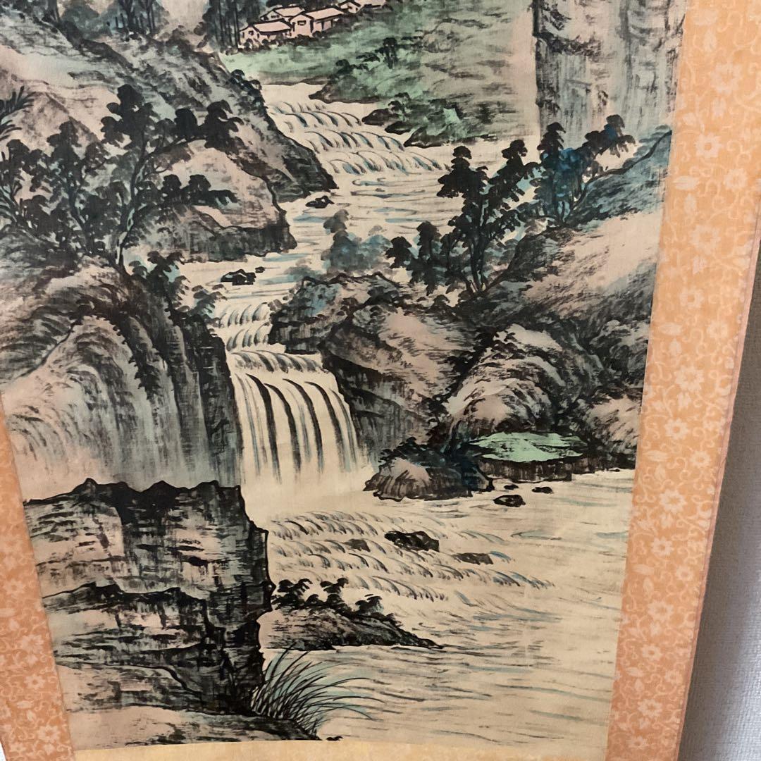 絹本彩色画山水図 【 雲 山 飛 瀑 】 月 吟 筆 合桐箱