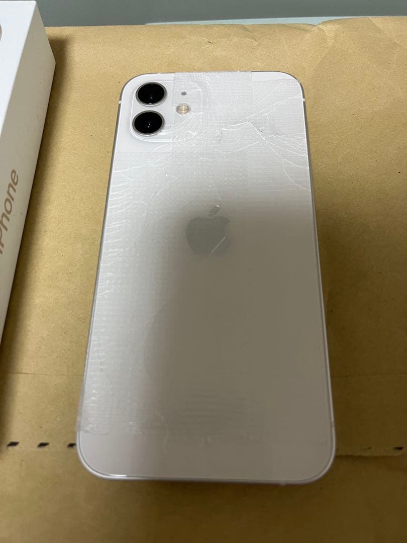 iPhone12 128GB ホワイト 背面ガラス破損