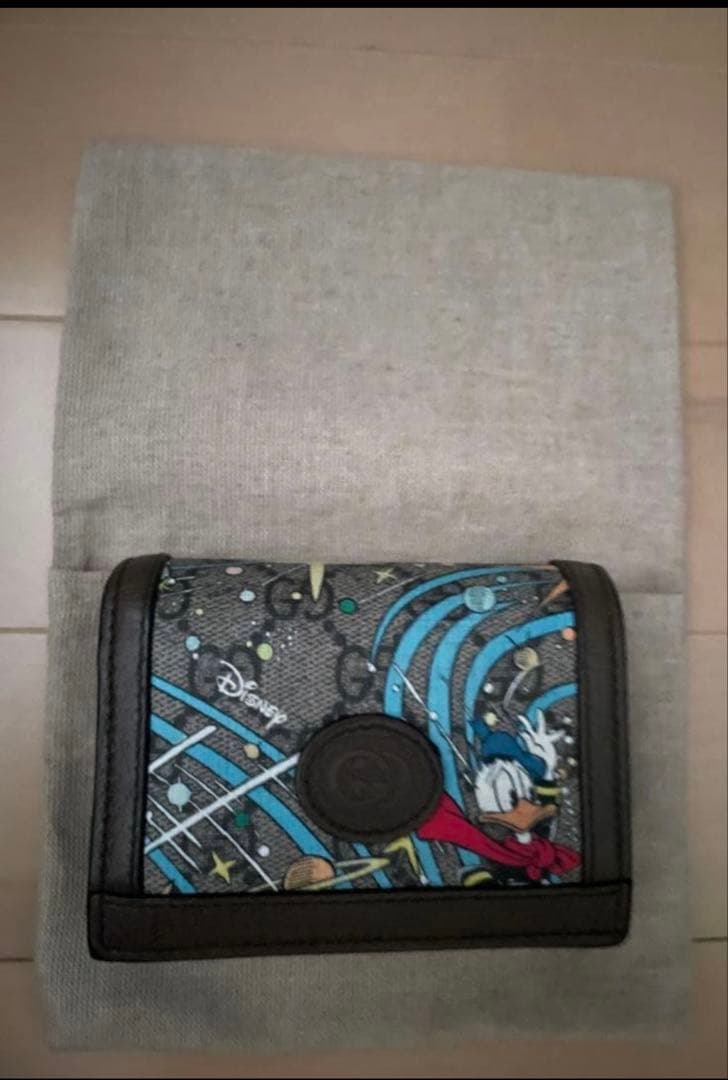 GUCCI　グッチ　ディズニーコラボ　ドナルド　二つ折り財布
