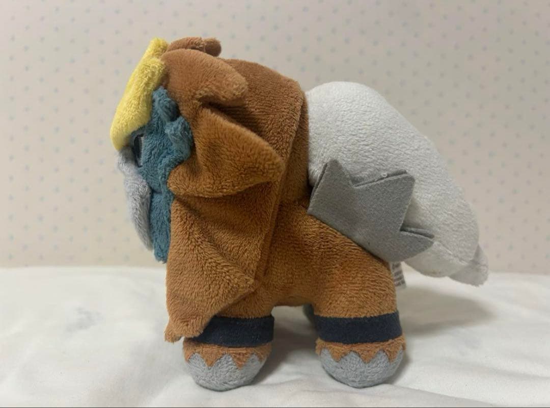 色違いエンテイ　ぬいぐるみ　ポケドール