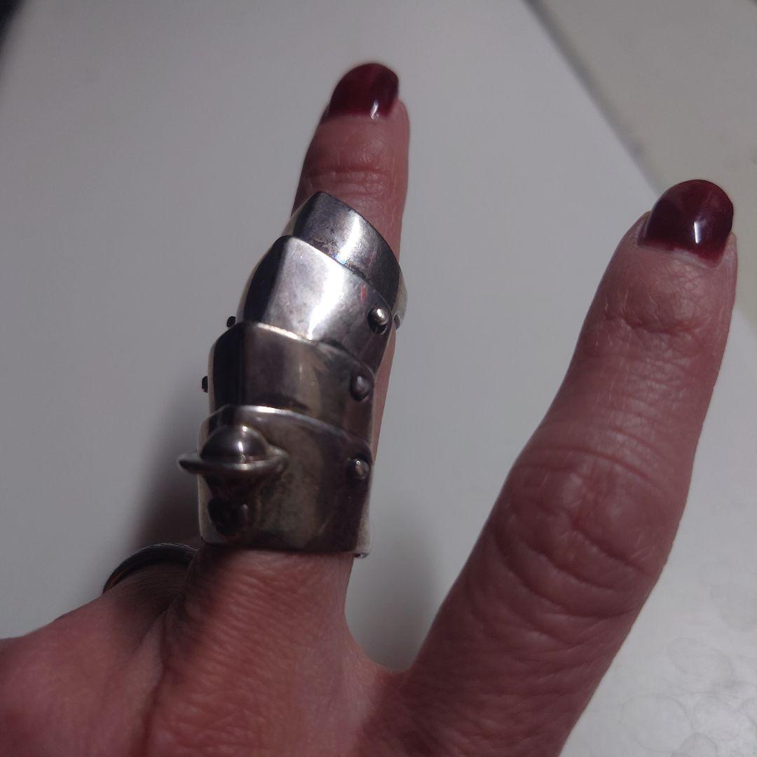 VivienneWestwoodヴィヴィアンウエストウッド アーマーリング