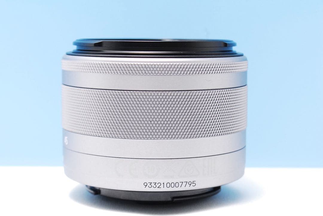 新品級！Canon Kiss M2 ホワイト Wi-Fi搭載 標準レンズセット