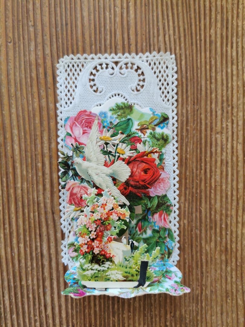 アンティークフランス 立体３層カードカニヴェ 聖体式記念 3D薔薇鳩バード勿忘草