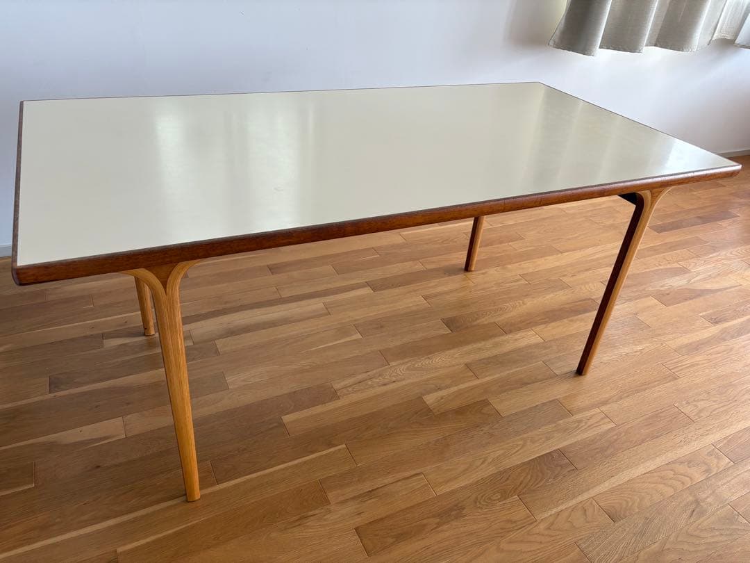 【天童木工】長大作デザイン　ダイニングテーブル（USED）