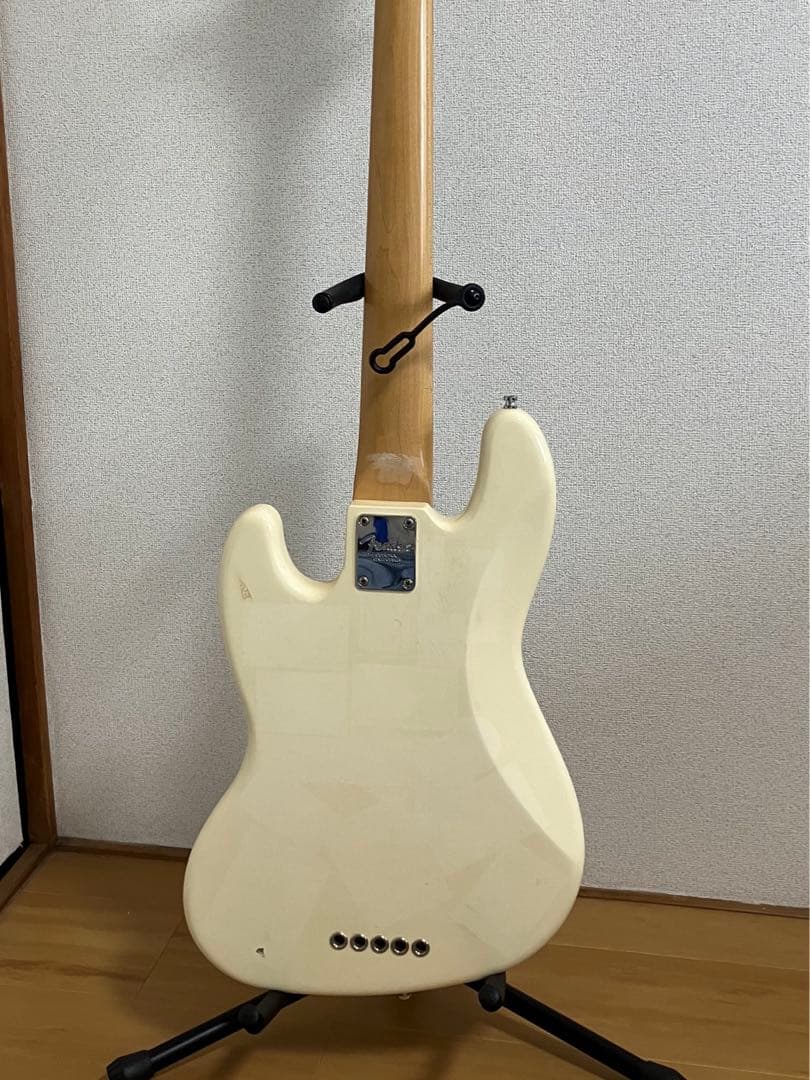 ベース Fender American Professional Jazz Bass V