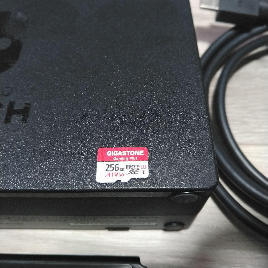 Nintendo Switch 本体 256GB microSDカード付きです。
