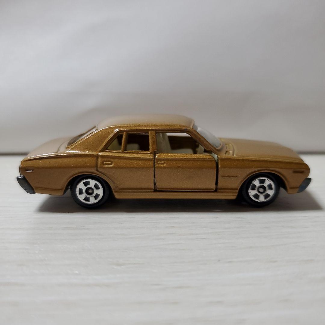 美品激レアトミカ。香港セドリック共箱付き。