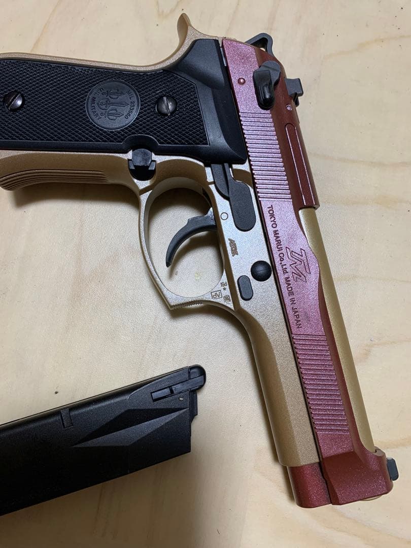 東京マルイM92Fタクティカルマスター　ガスブローバック　塗装品