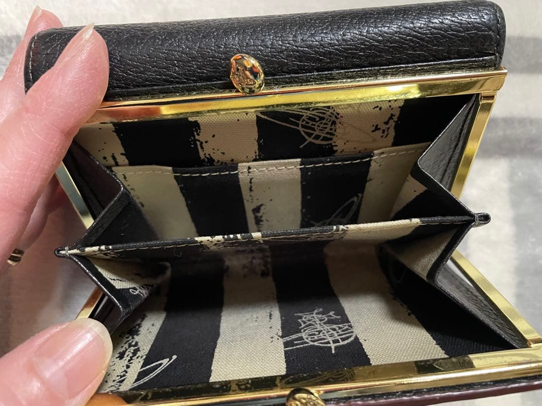 ⭐︎美品⭐︎Vivienne Westwood ブラック三つ折り財布