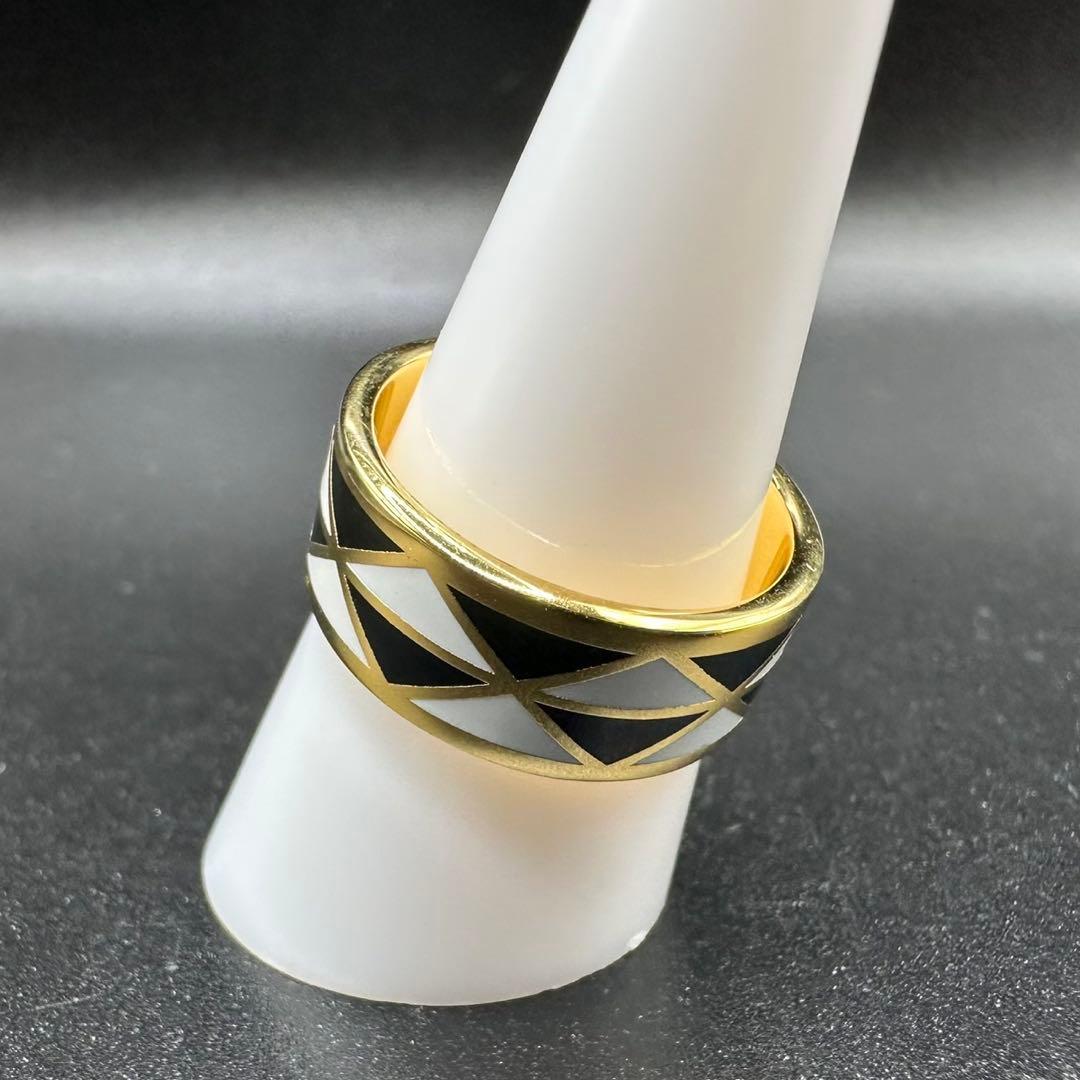 極美品✨　PRADA　プラダ　リング　指輪　ロゴ　刻印　1358