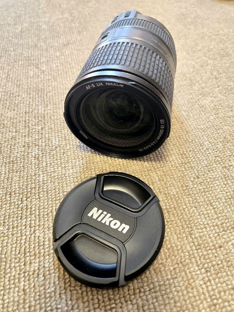 ニコン AF-S DX NIKKOR 518-300m