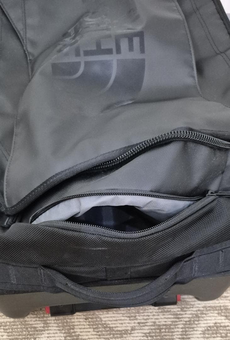 ノースフェイス　キャリーケース　機内OK　キャリーバッグ