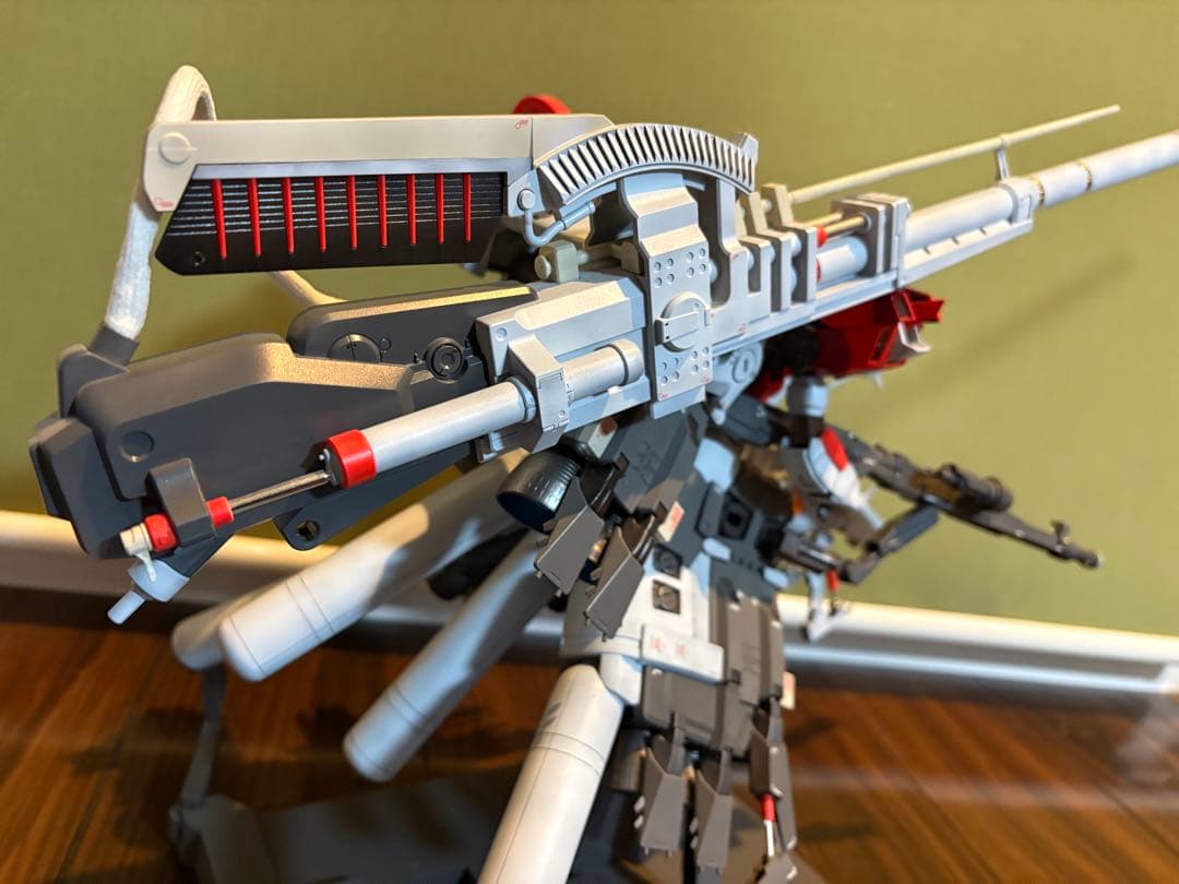 MG PLAN303Eディープストライカー 塗装済み完成品　スプリッター迷彩