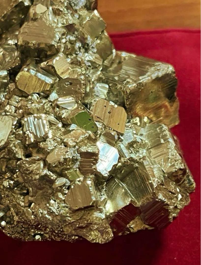 パイライト　黄鉄鉱　非加工天然原石　1,120g