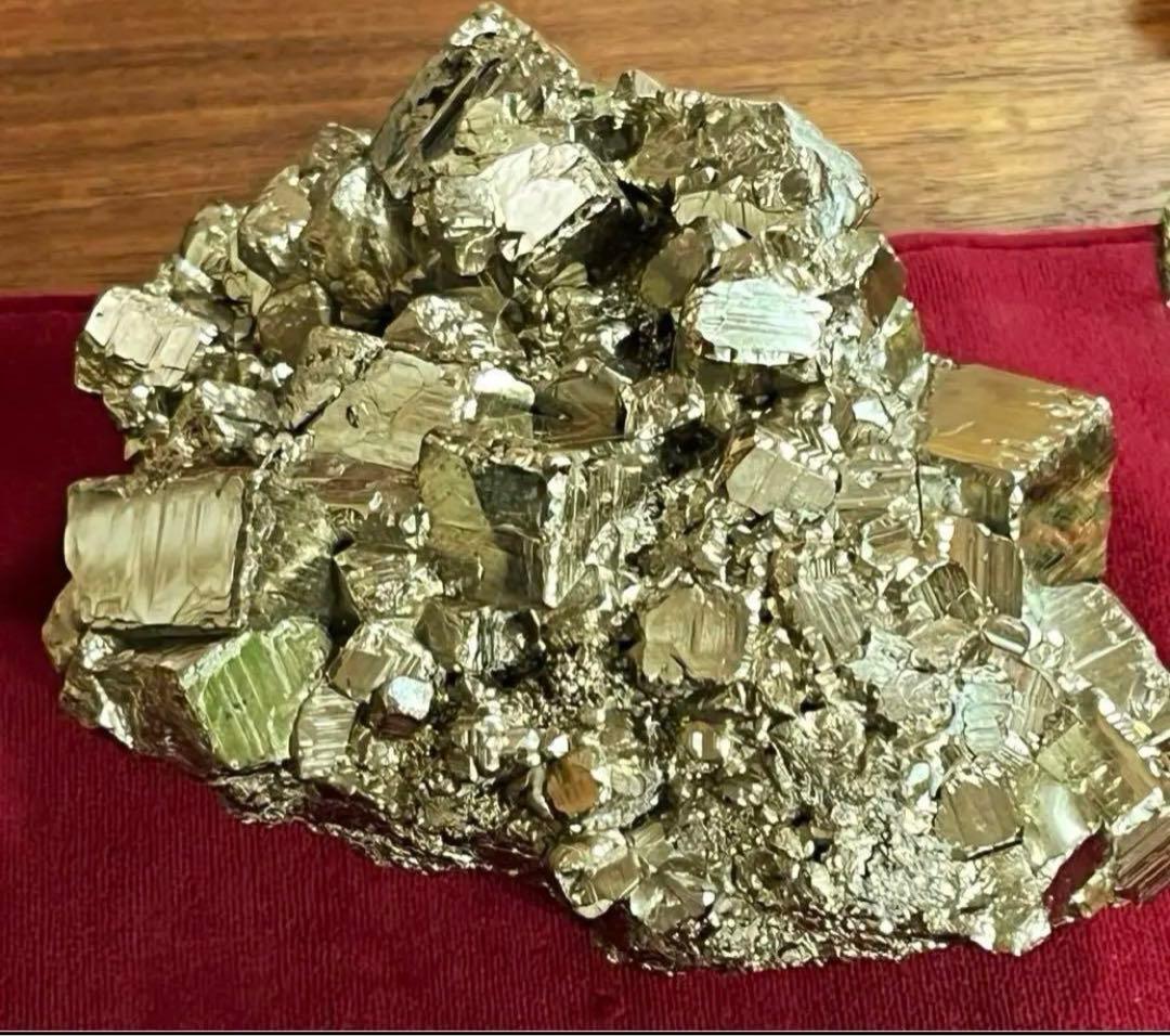 パイライト　黄鉄鉱　非加工天然原石　1,120g