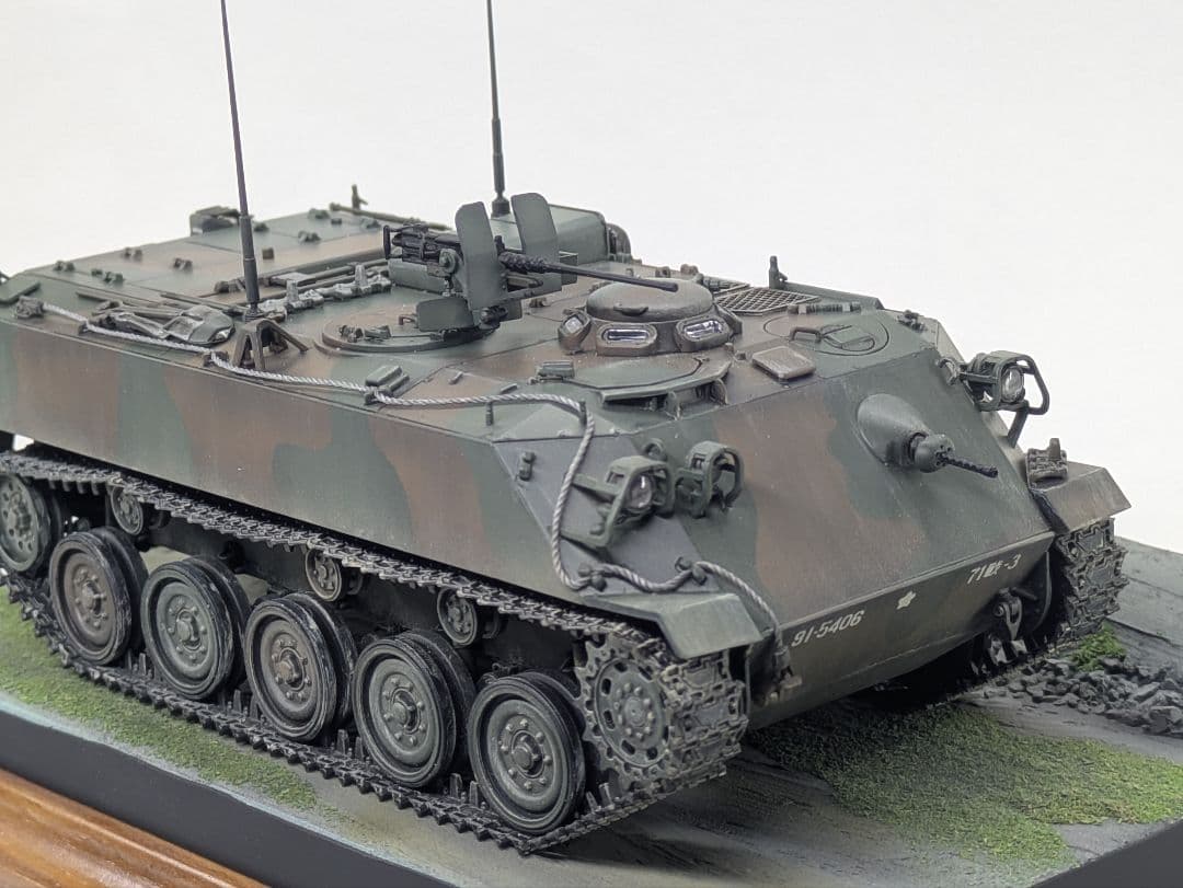 1/35 陸上自衛隊60式装甲車 プラモデル完成品