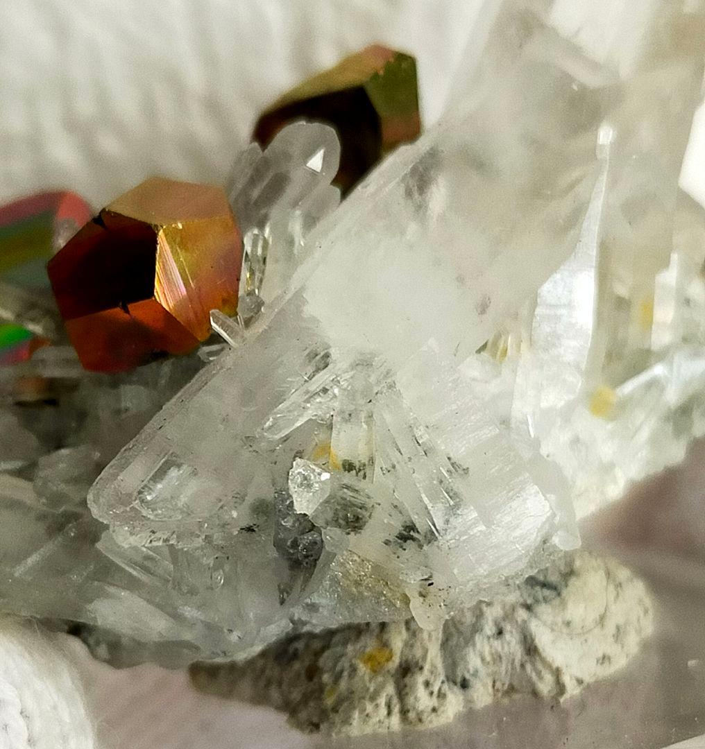 t*n様 【コレクター向】レインボーパイライト　水晶クラスター　パイライトインク