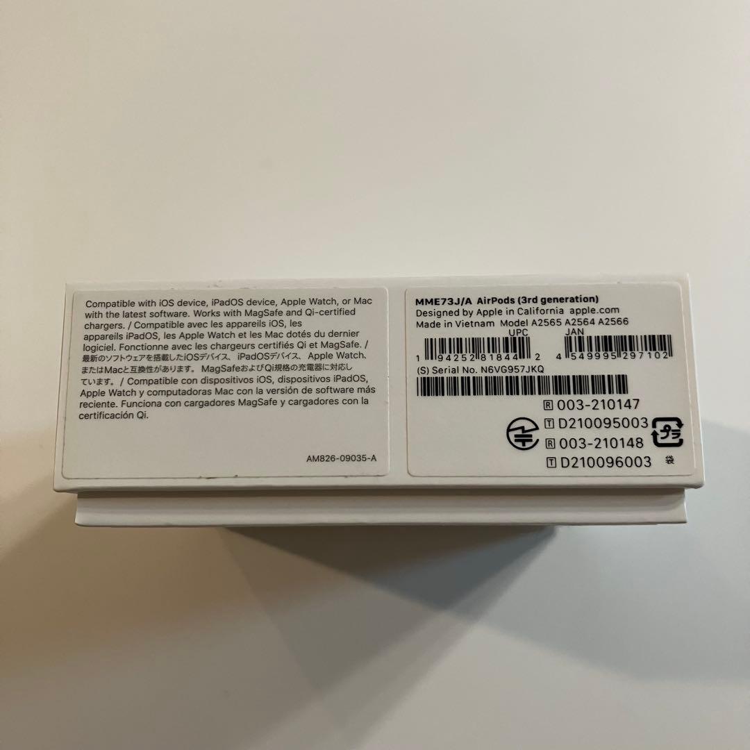 美品　Apple AirPods 第三世代　MME73J/A