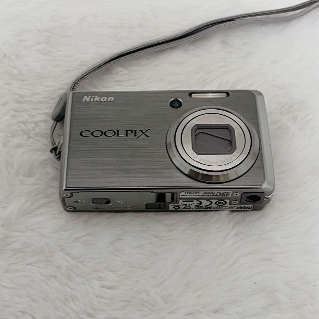 【美品】Nikon COOLPIX S600