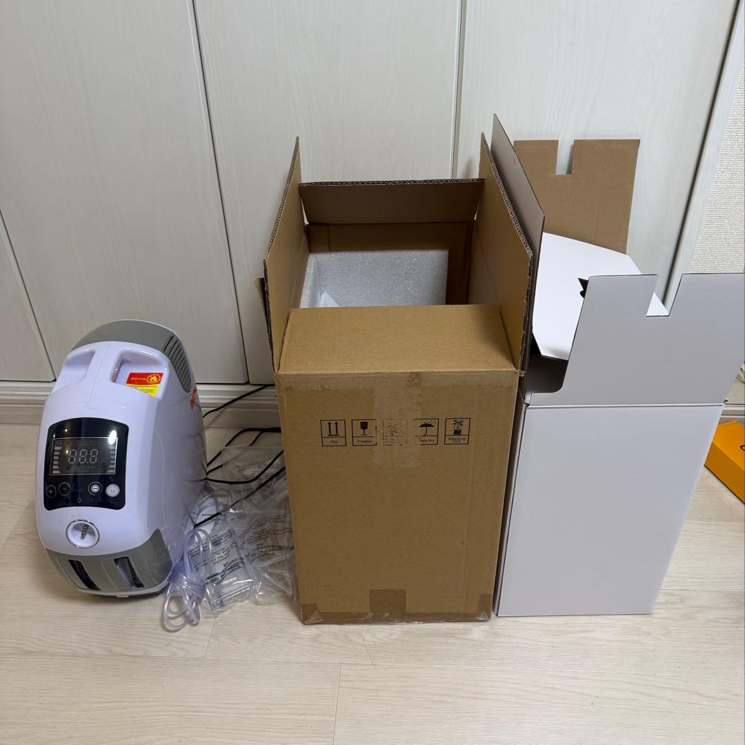 ペット酸素室 高性能酸素濃縮器MAFmini 1.5と酸素濃度計（専用の箱あり）