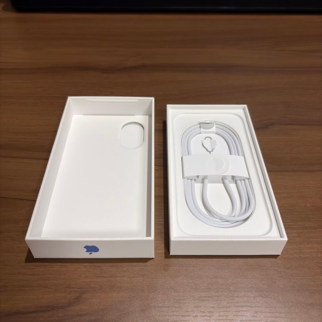 m*e様 iPhone16 128GB SIMフリー ウルトラマリン バッテリー