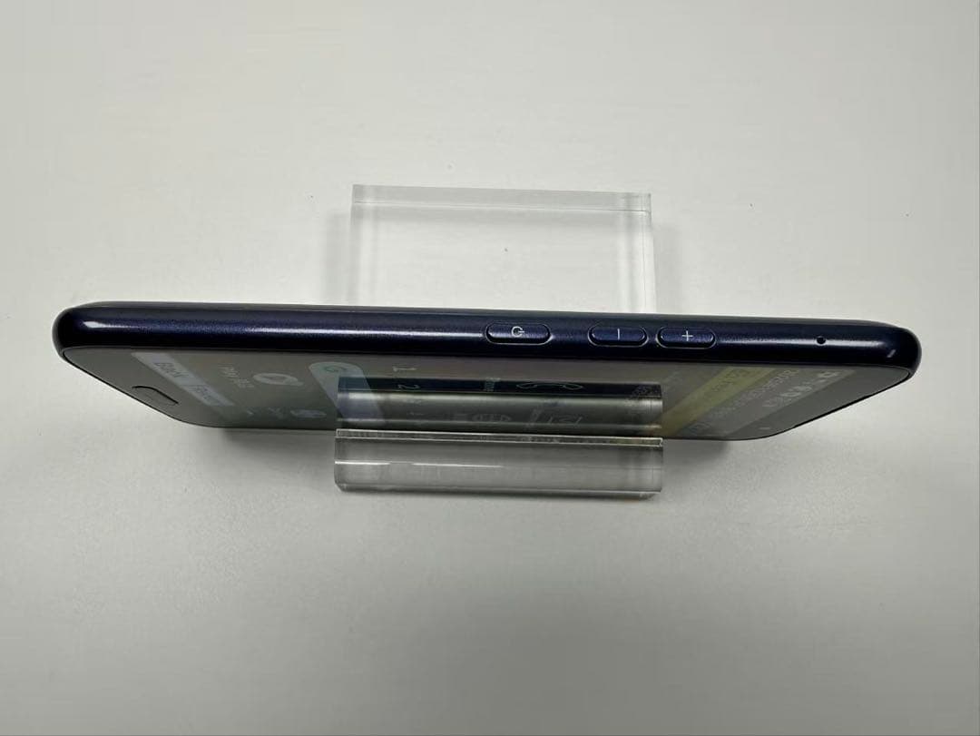 NTT docomo らくらくスマートフォン F-53E ネイビー