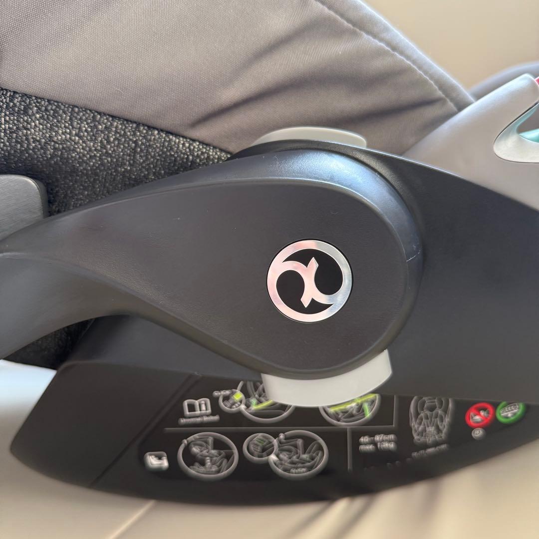 Cybex Cloud Z2 i-size チャイルドシート 新生児インレイ付