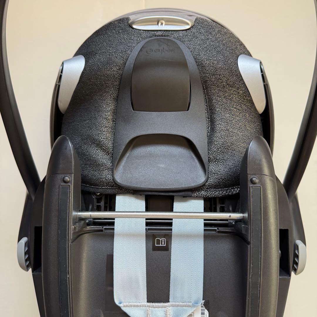 Cybex Cloud Z2 i-size チャイルドシート 新生児インレイ付
