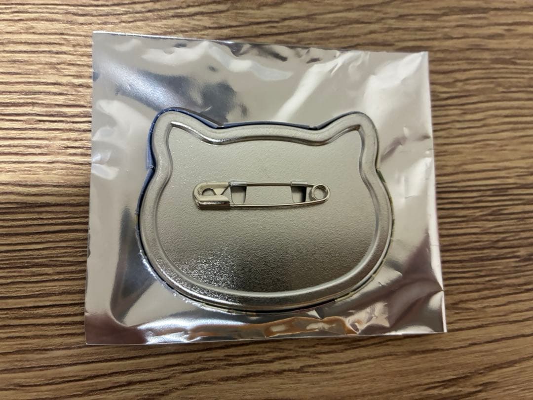 鬼滅の刃 冨岡義勇 ねこ型缶バッジ ナンジャタウン