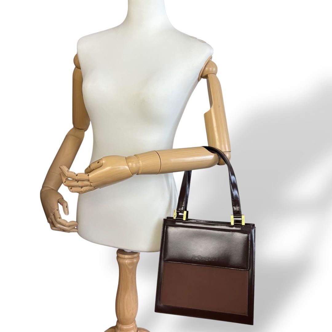 イヴサンローラン ハンドバッグ トート 腕掛け レザー 茶 ブラウン 型押しロゴ