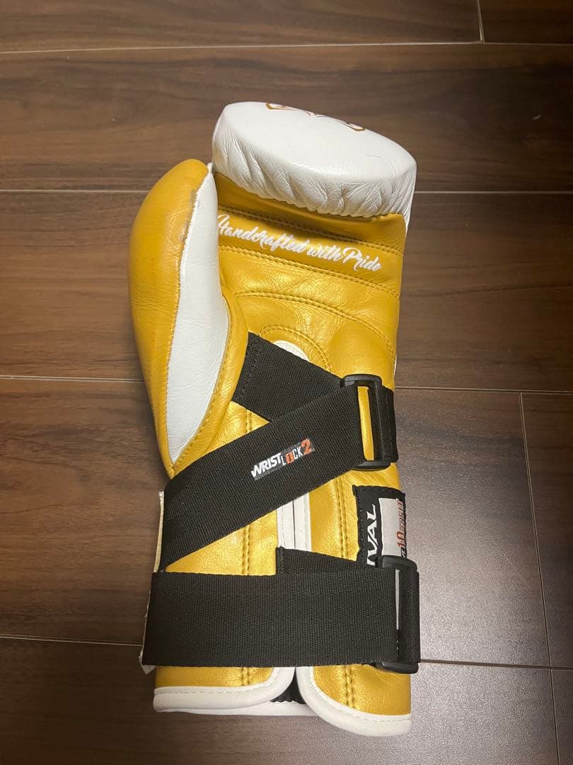 ウ*グ様 RIVAL BAG GLOVE RFX‑Guerrero V ホワイト