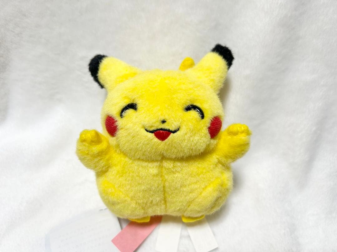 TOMY トミー ピカチュウ 初期ピカチュウ バンザイ　ぬいぐるみ①