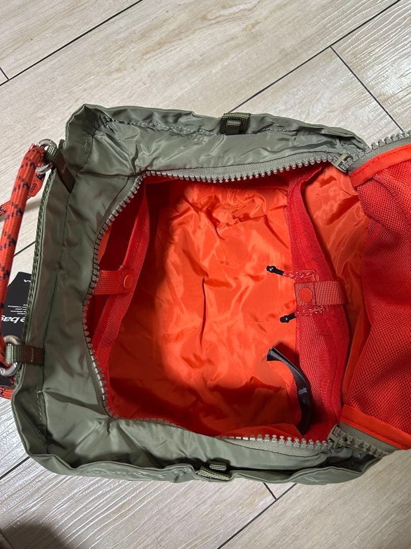 topologie Duffle Small オリーブグリーン　ストラップ付き