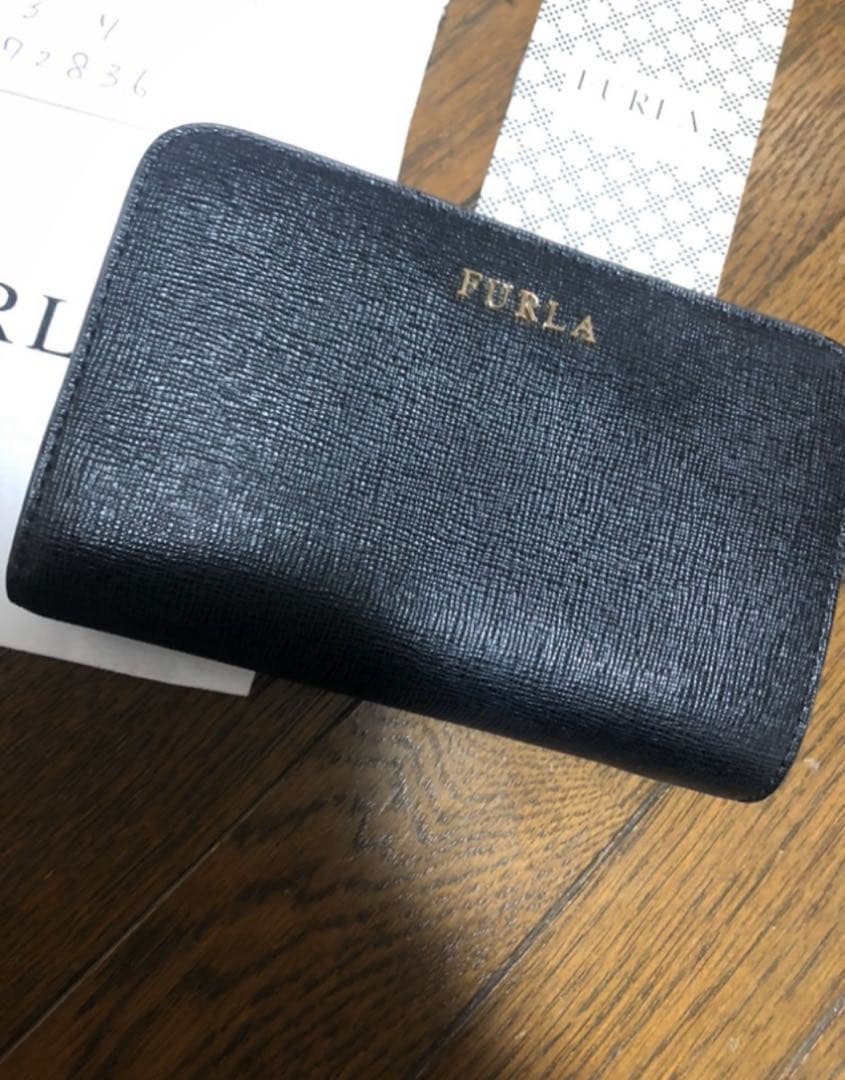 FURLA 折りたたみ財布