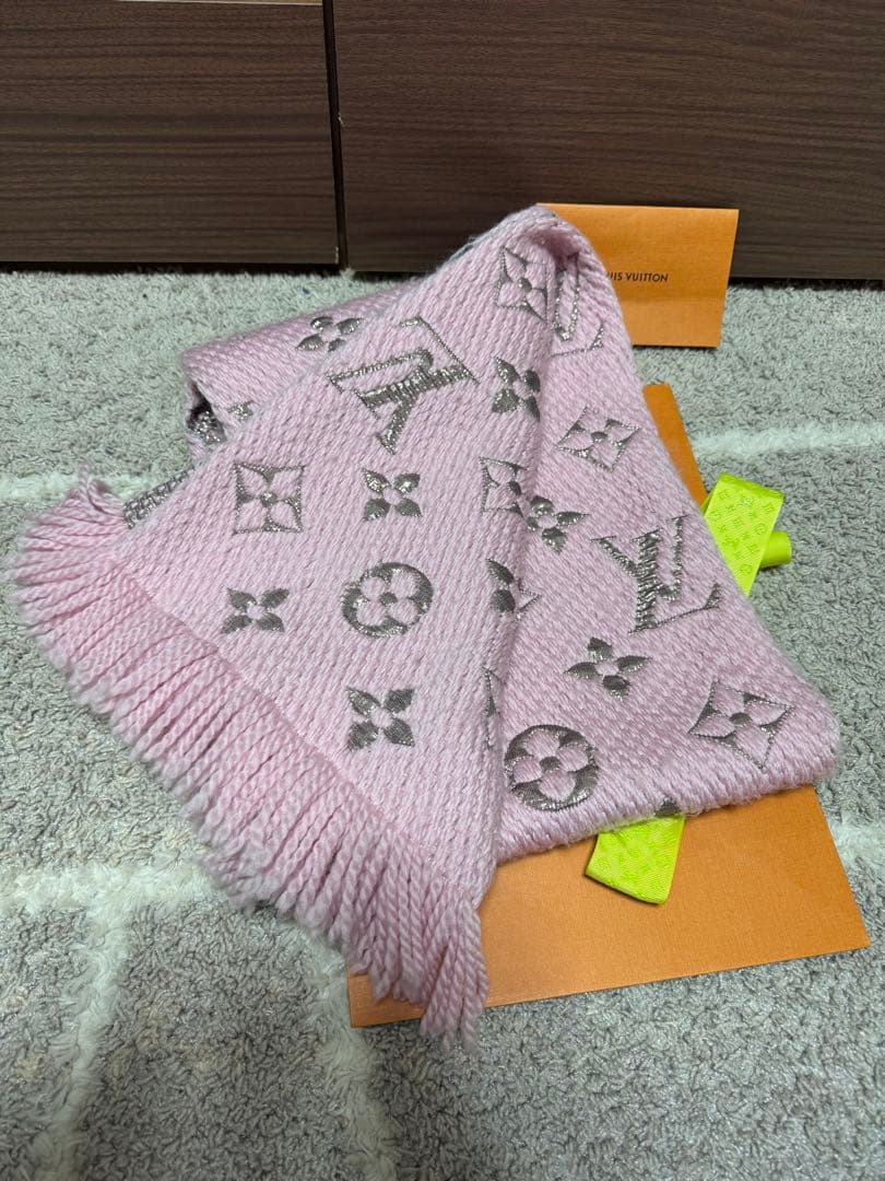 美品　正規品　ルイヴィトン　エシャルプ　ロゴマニア　マフラー