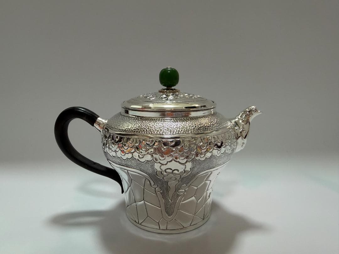 純銀製 獣口 鱗文様 玉石摘み 急須 銀瓶 煎茶道具