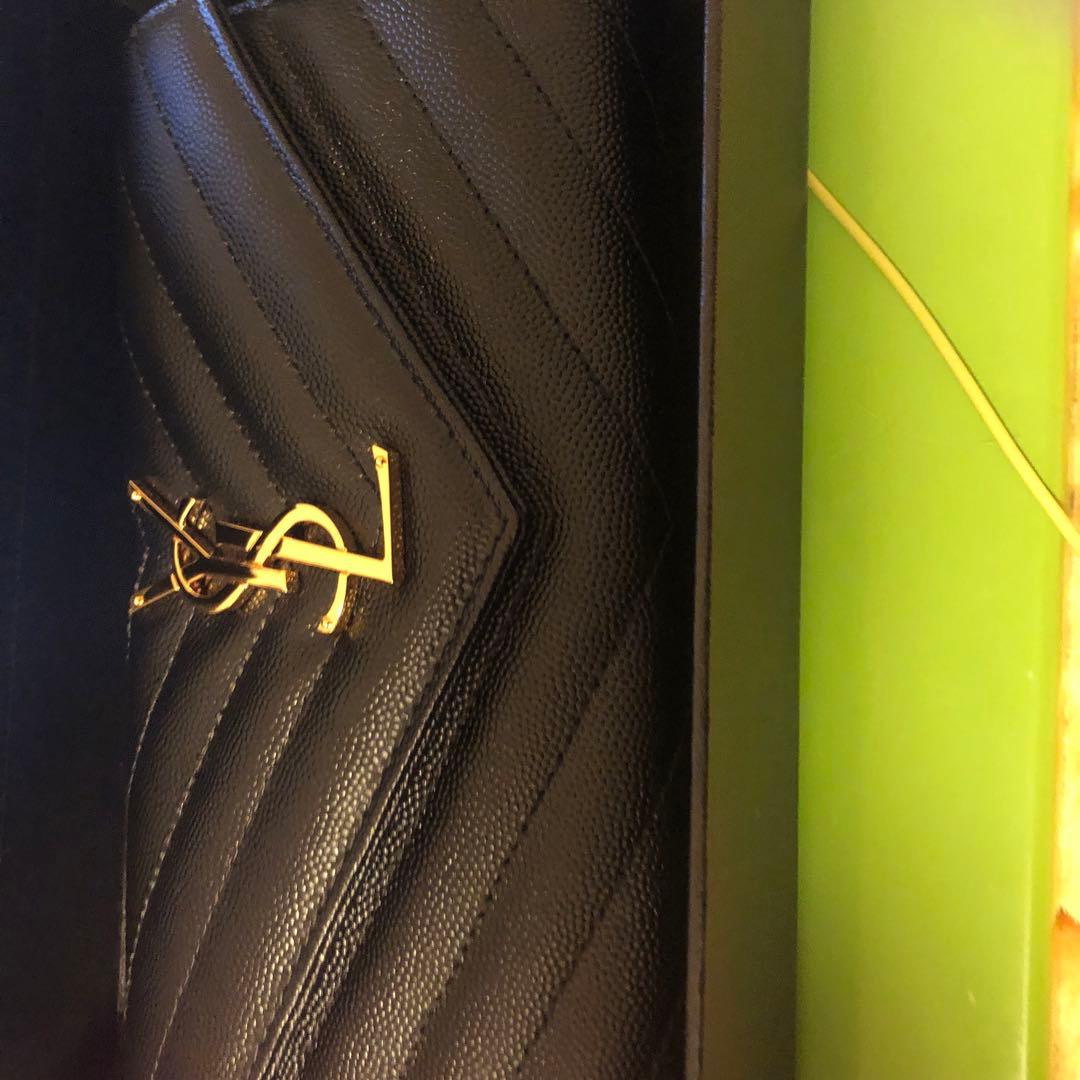 極美品未使用に近い　イブサンローラン 長財布