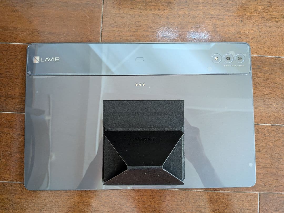 利用少な目の美品 NEC LAVIE T14本体＋12,000円相当の付属品付