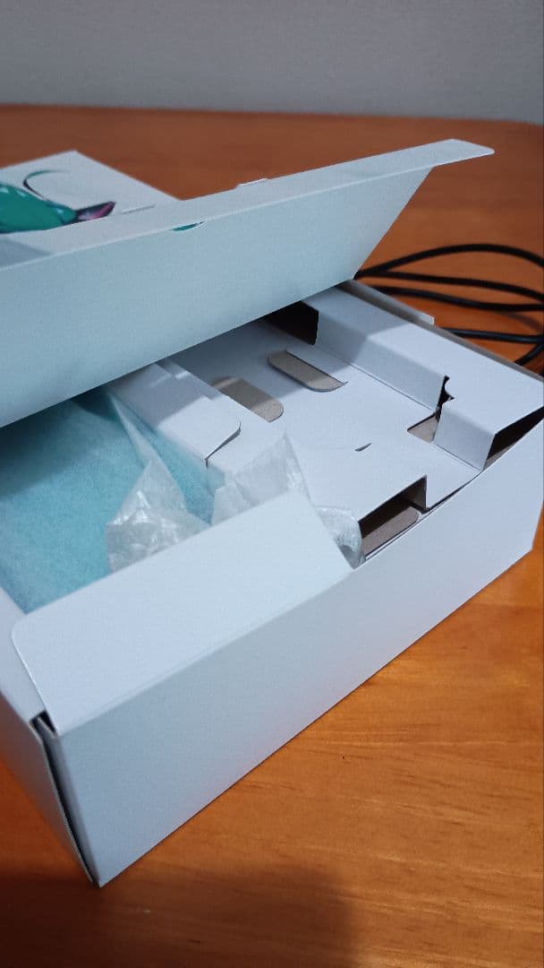 (送料無料) [要商品内容確認] ウォークマンSシリーズ 初音ミク モデル 中古