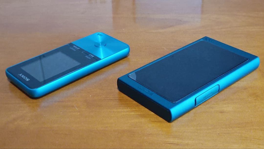 (送料無料) [要商品内容確認] ウォークマンSシリーズ 初音ミク モデル 中古