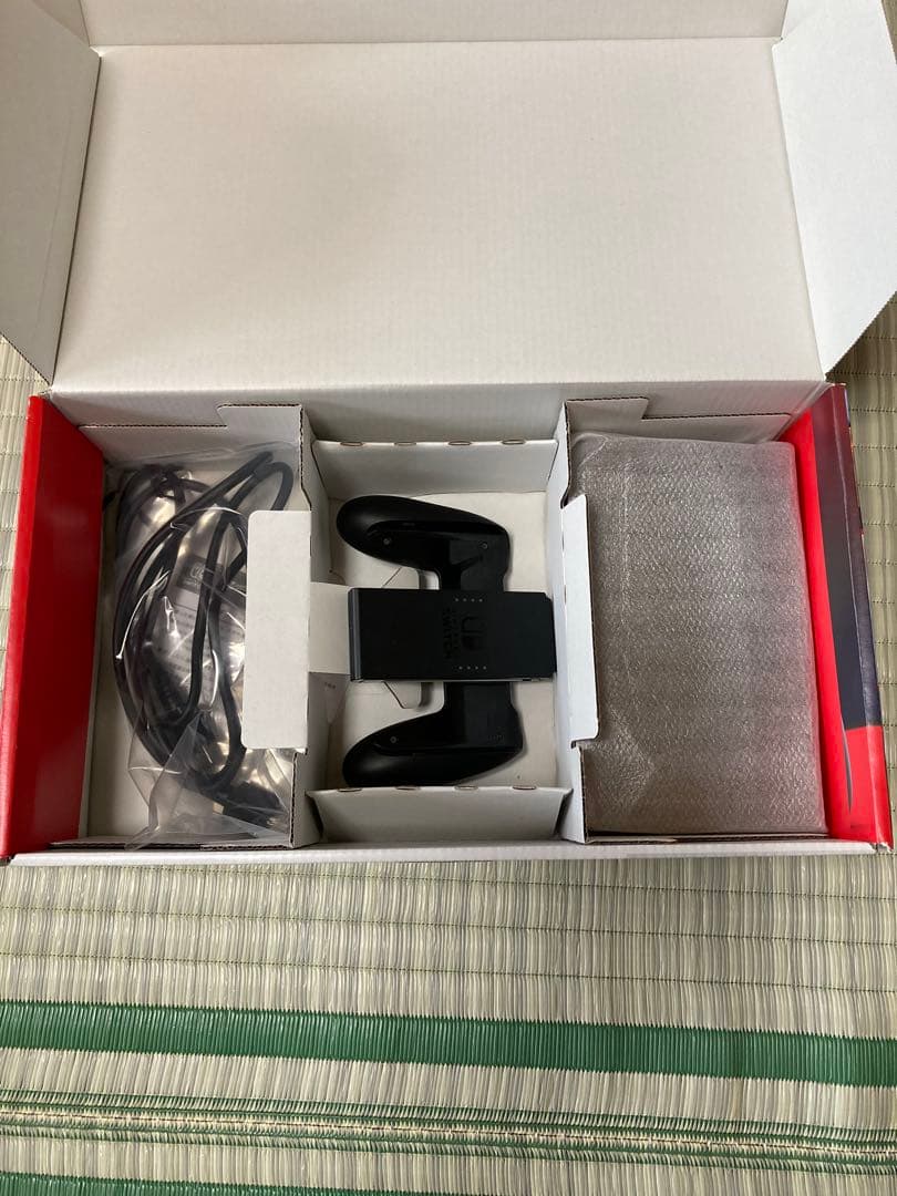 美品　Nintendo Switch 本体 青/オレンジおまけ有り