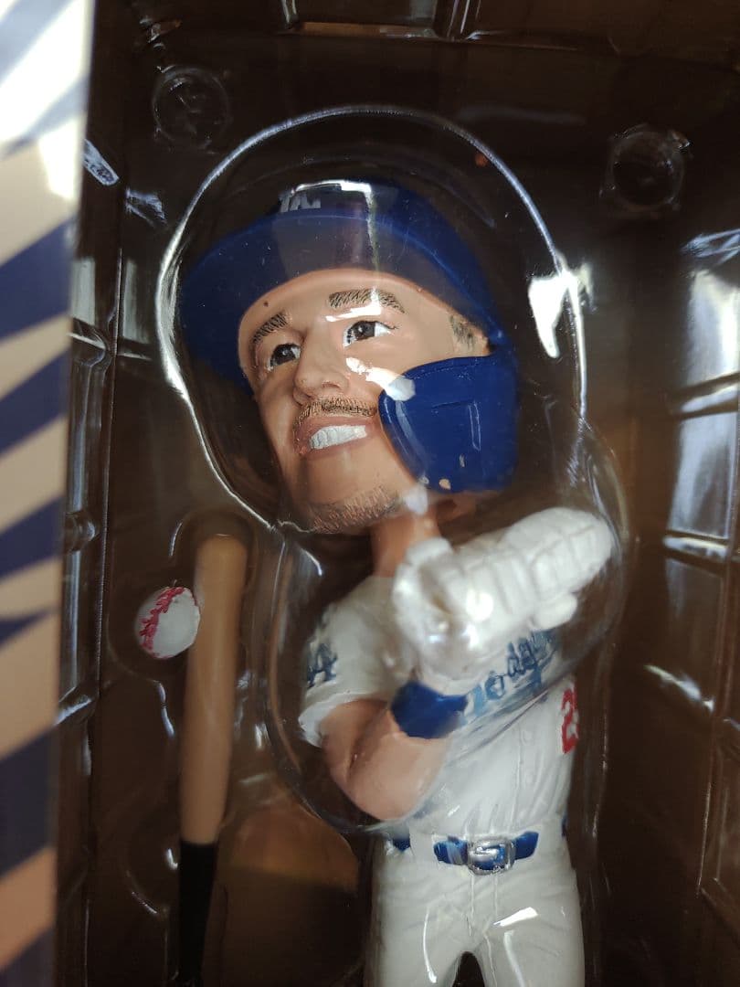 ボブルヘッド　エドマン