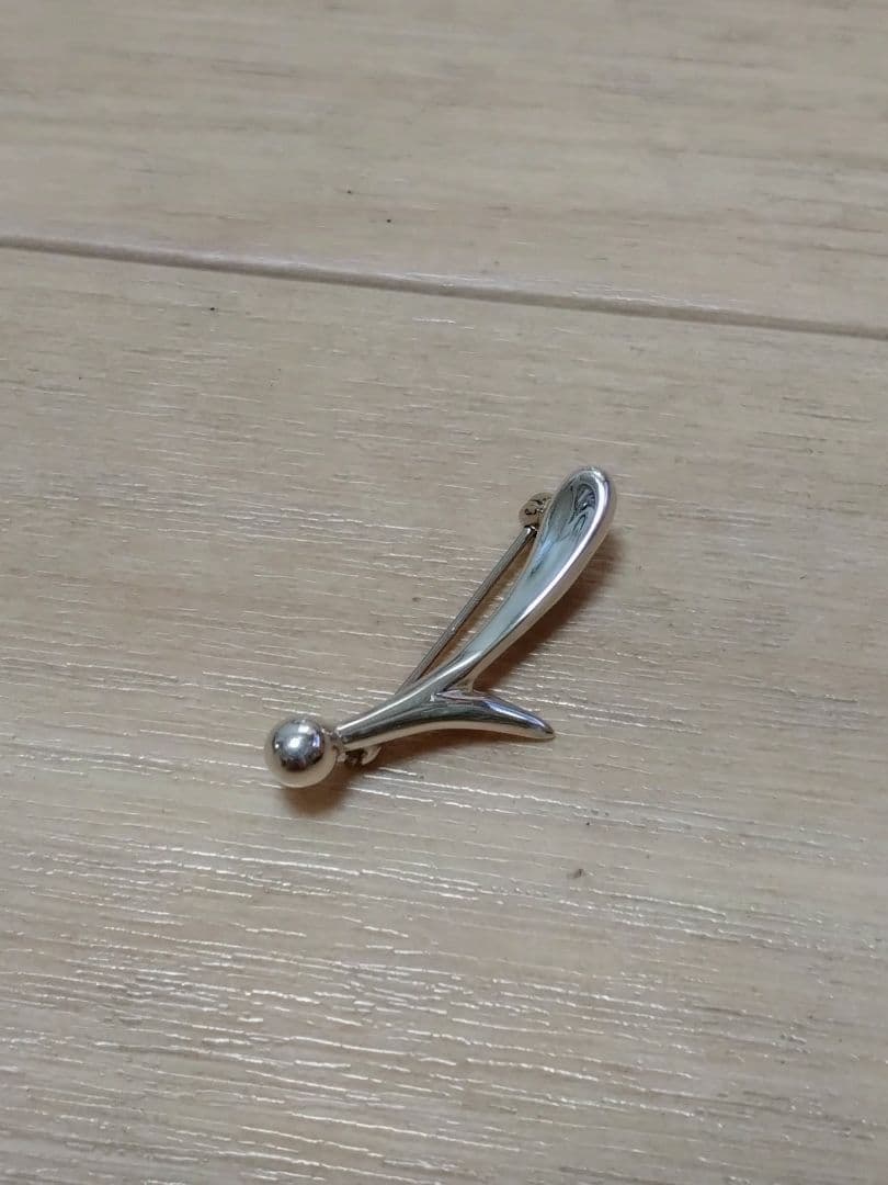 Tiffany＆Co ティファニー イニシャルブローチ アルファベット i